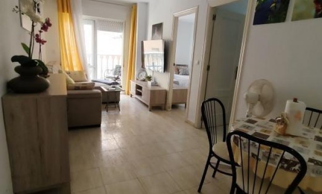 Sale - Apartment / flat -
Torrevieja - Estacion de autobuses