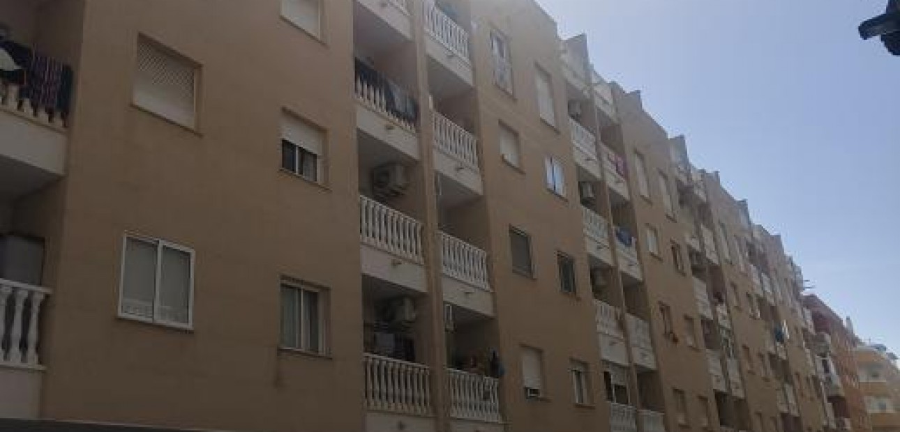 Sale - Apartment / flat -
Torrevieja - Estacion de autobuses
