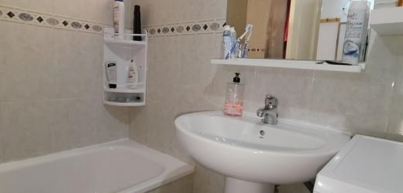 Sale - Apartment / flat -
Torrevieja - Estacion de autobuses