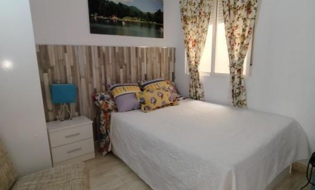 Sale - Apartment / flat -
Torrevieja - Estacion de autobuses