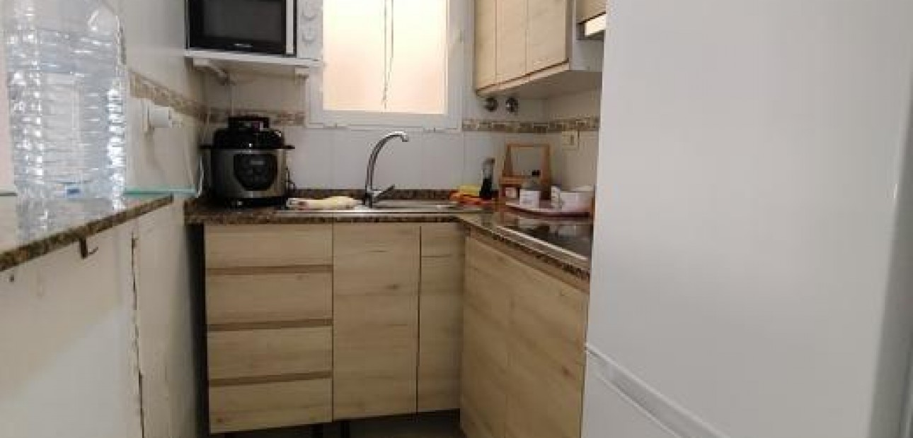 Sale - Apartment / flat -
Torrevieja - Estacion de autobuses
