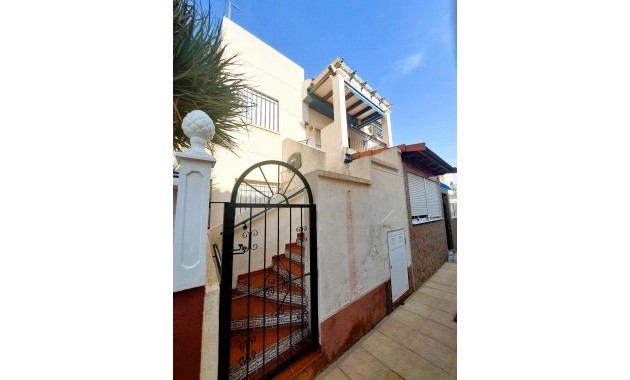 Sale - Bungalow -
Orihuela Costa - Playa Flamenca