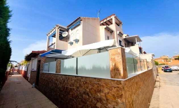 Sale - Bungalow -
Orihuela Costa - Playa Flamenca