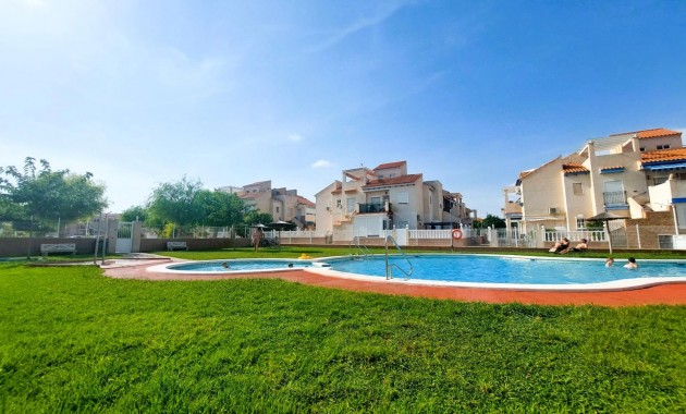 Sale - Bungalow -
Orihuela Costa - Playa Flamenca