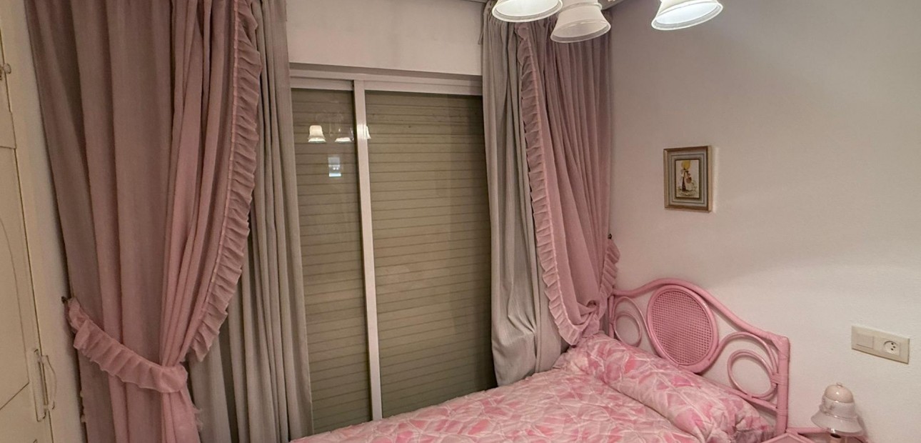 Sale - Apartment / flat -
Rojales - Costa blanca sur
