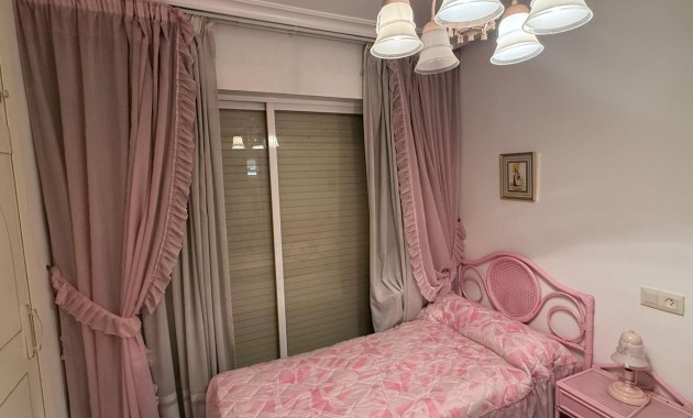 Sale - Apartment / flat -
Rojales - Costa blanca sur