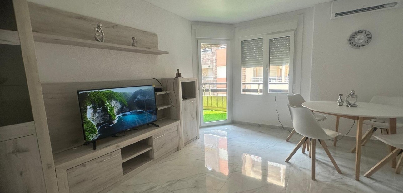 Sale - Apartment / flat -
Torrevieja - Estacion de autobuses
