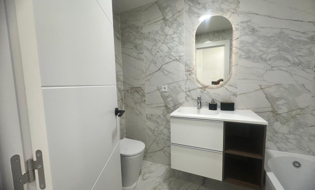 Sale - Apartment / flat -
Torrevieja - Estacion de autobuses