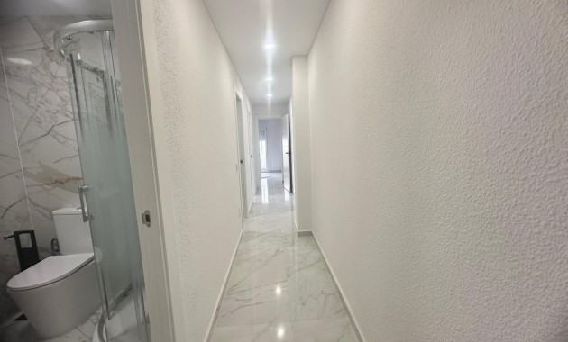 Sale - Apartment / flat -
Torrevieja - Estacion de autobuses