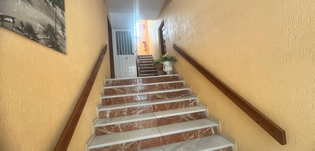 Sale - Apartment / flat -
Torrevieja - Estacion de autobuses
