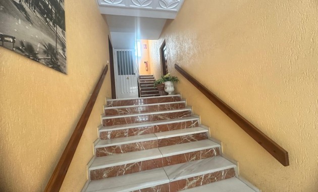 Sale - Apartment / flat -
Torrevieja - Estacion de autobuses