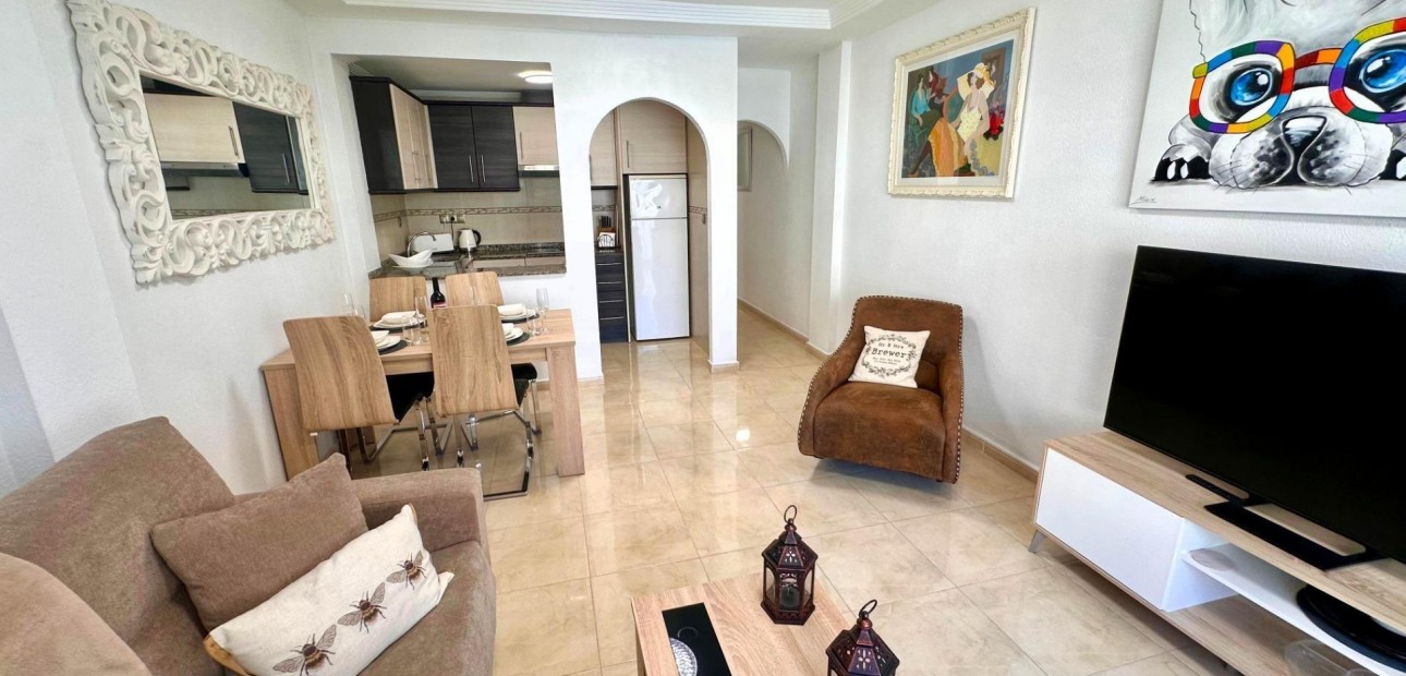 Herverkoop - Appartement / flat -
Torrevieja - Playa del cura