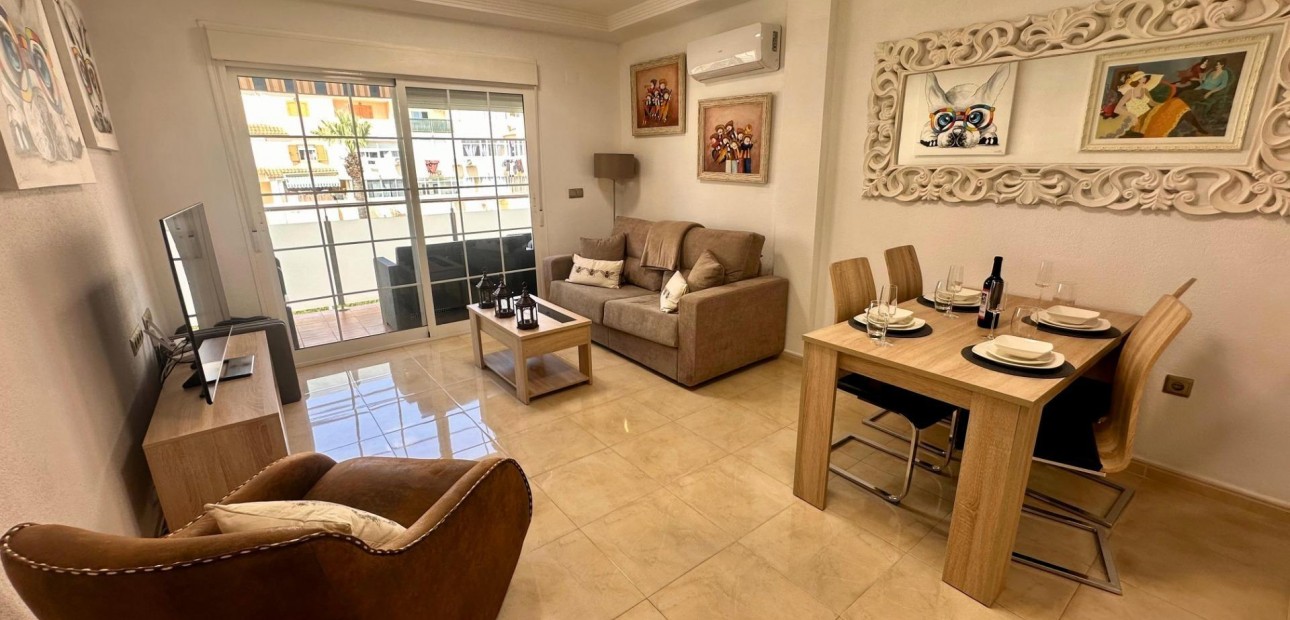 Herverkoop - Appartement / flat -
Torrevieja - Playa del cura