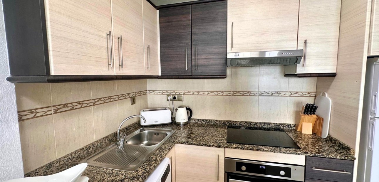 Herverkoop - Appartement / flat -
Torrevieja - Playa del cura