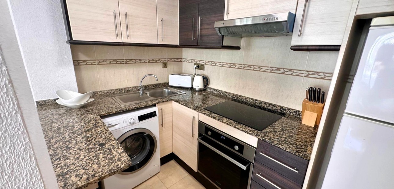 Herverkoop - Appartement / flat -
Torrevieja - Playa del cura