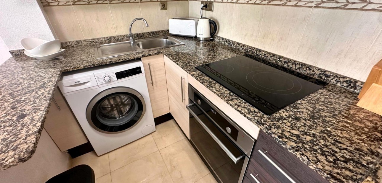 Herverkoop - Appartement / flat -
Torrevieja - Playa del cura