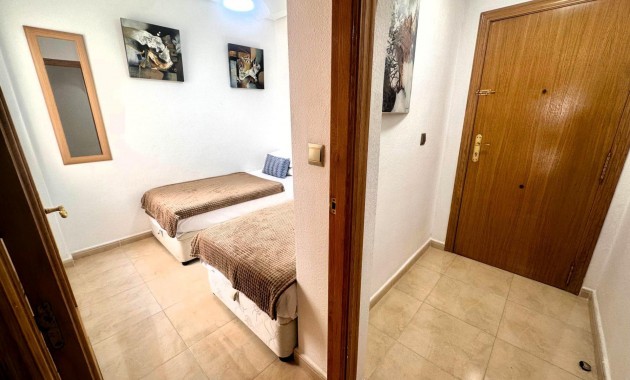 Herverkoop - Appartement / flat -
Torrevieja - Playa del cura