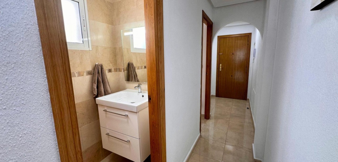 Herverkoop - Appartement / flat -
Torrevieja - Playa del cura