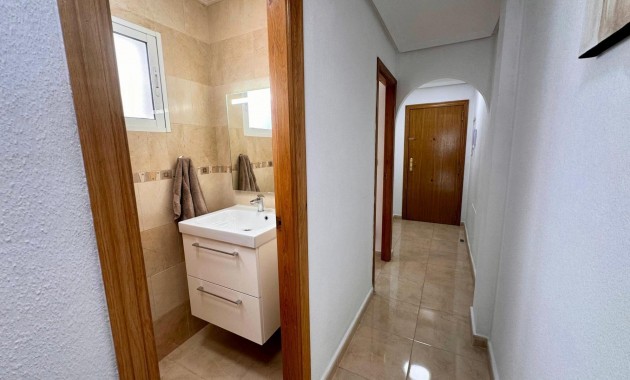 Herverkoop - Appartement / flat -
Torrevieja - Playa del cura