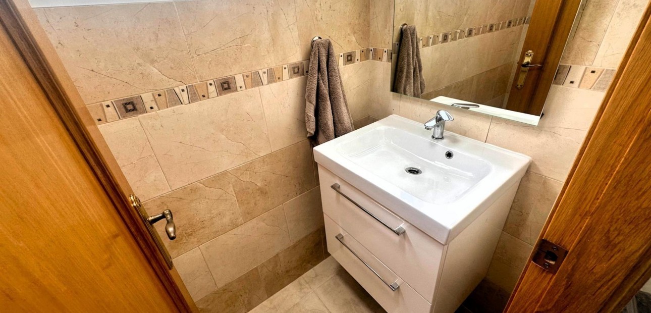 Herverkoop - Appartement / flat -
Torrevieja - Playa del cura