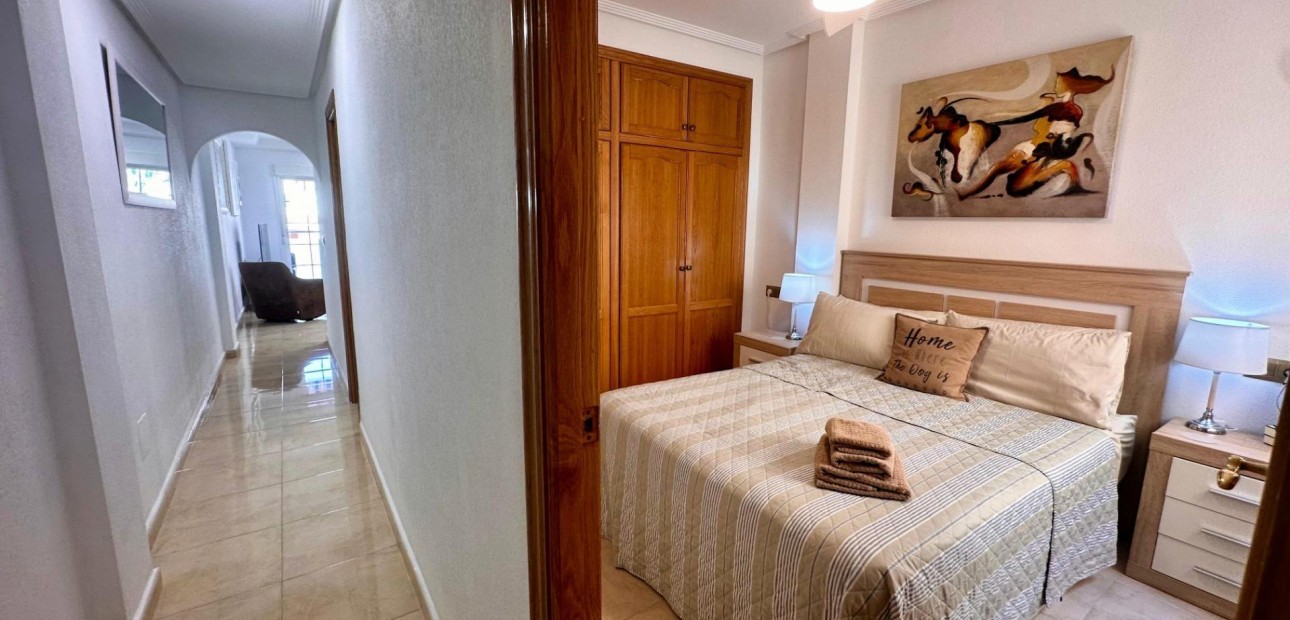 Herverkoop - Appartement / flat -
Torrevieja - Playa del cura