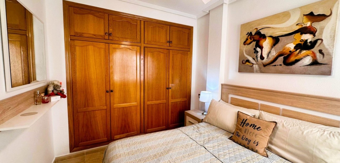 Herverkoop - Appartement / flat -
Torrevieja - Playa del cura
