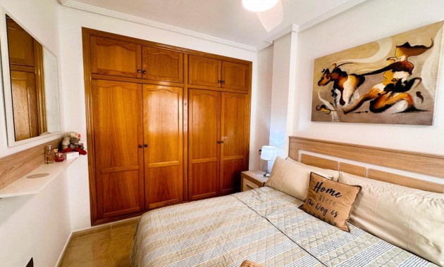 Herverkoop - Appartement / flat -
Torrevieja - Playa del cura