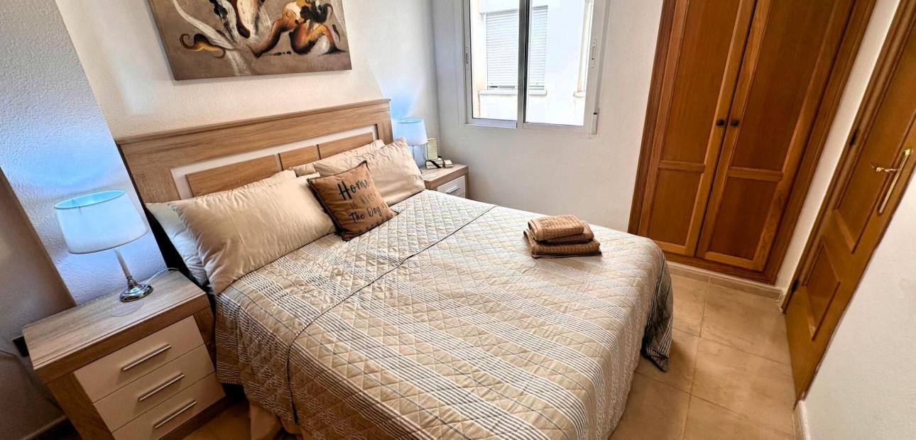 Herverkoop - Appartement / flat -
Torrevieja - Playa del cura