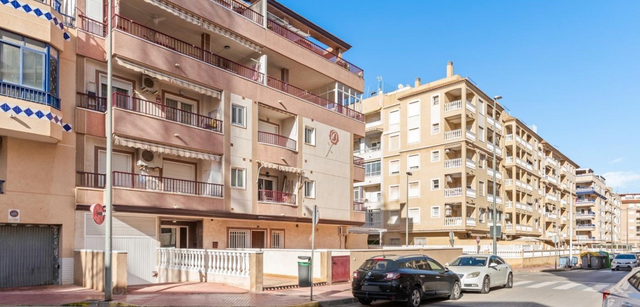 Herverkoop - Appartement / flat -
Guardamar del Segura - CENTRO