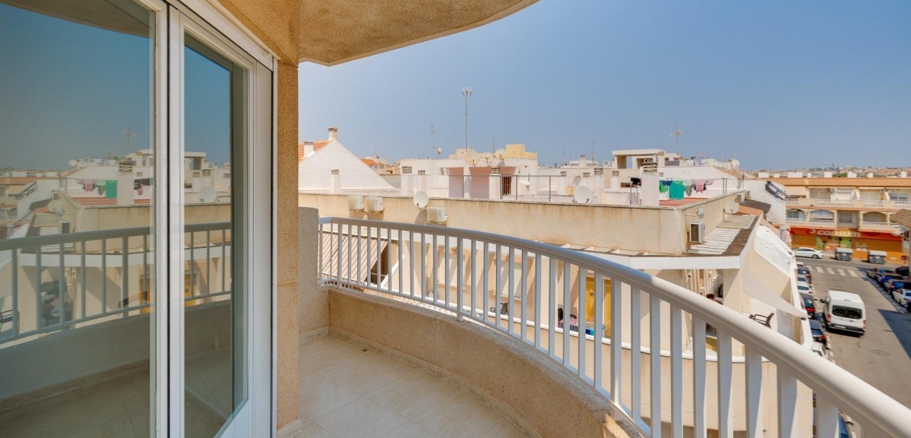 Venta - Apartamento / piso -
Torrevieja - Estacion de autobuses