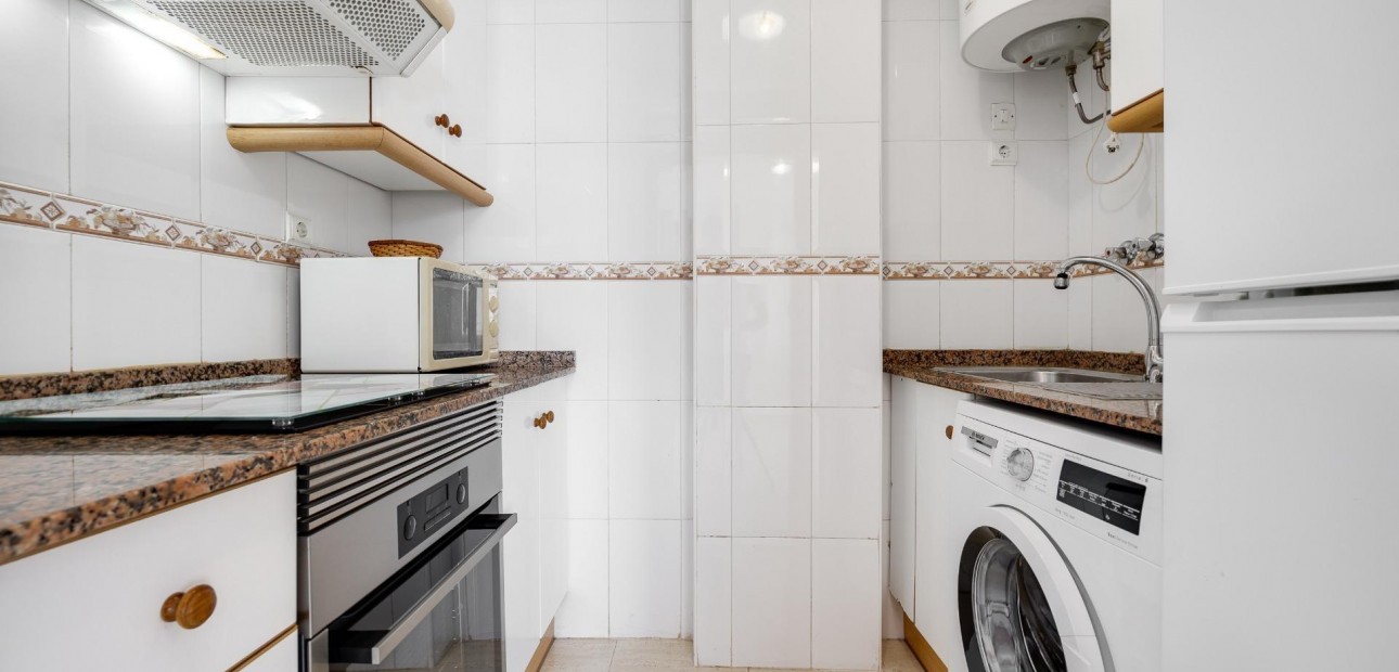 Venta - Apartamento / piso -
Torrevieja - Estacion de autobuses