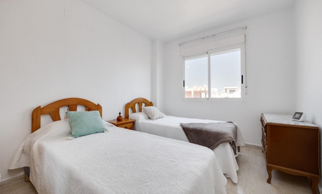 Venta - Apartamento / piso -
Torrevieja - Estacion de autobuses