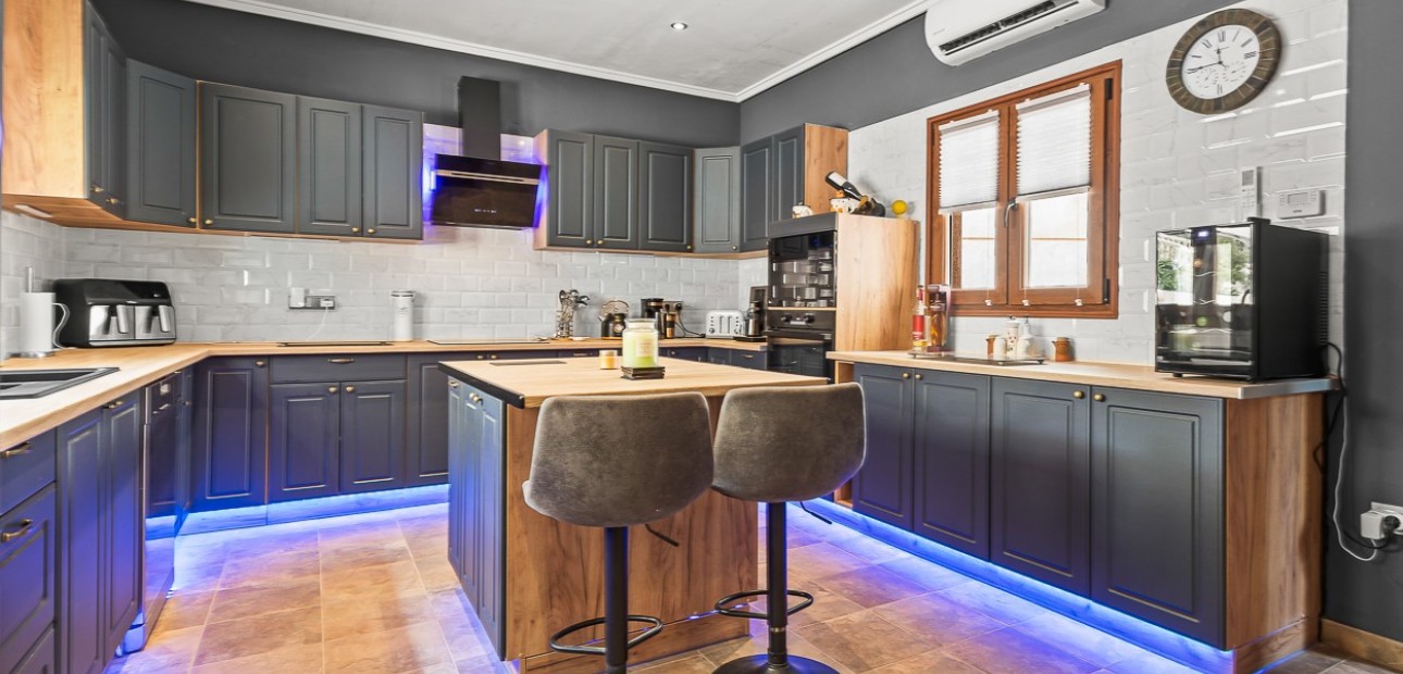 Herverkoop - Country Property/Finca -
Torremendo