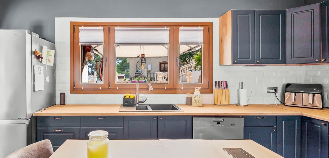 Herverkoop - Country Property/Finca -
Torremendo