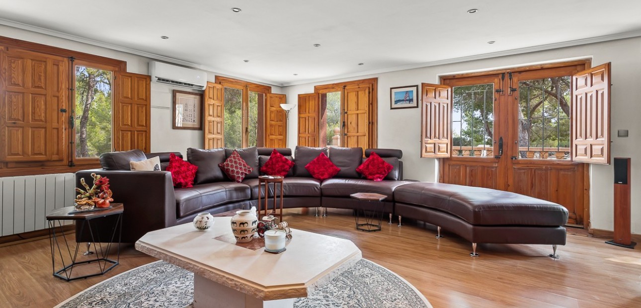 Herverkoop - Country Property/Finca -
Torremendo