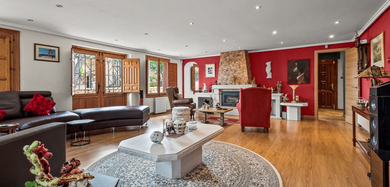 Herverkoop - Country Property/Finca -
Torremendo