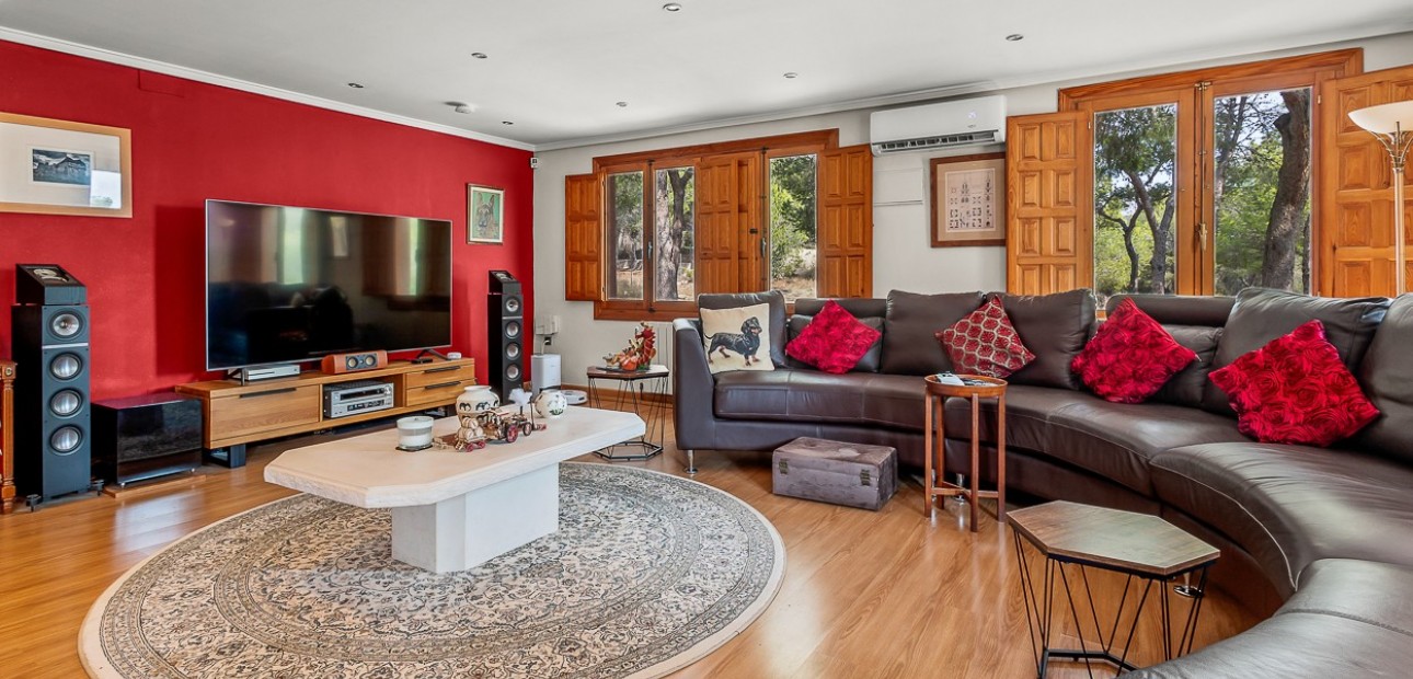 Herverkoop - Country Property/Finca -
Torremendo