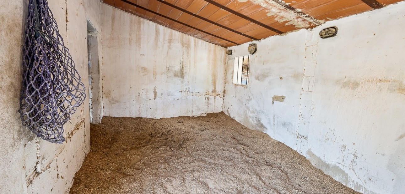 Herverkoop - Country Property/Finca -
Torremendo