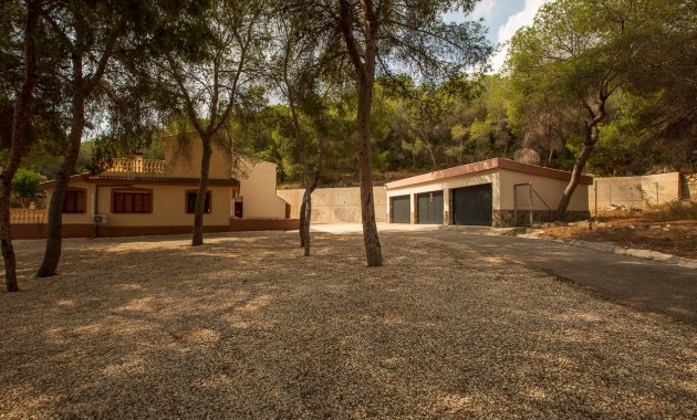 Herverkoop - Country Property/Finca -
Torremendo
