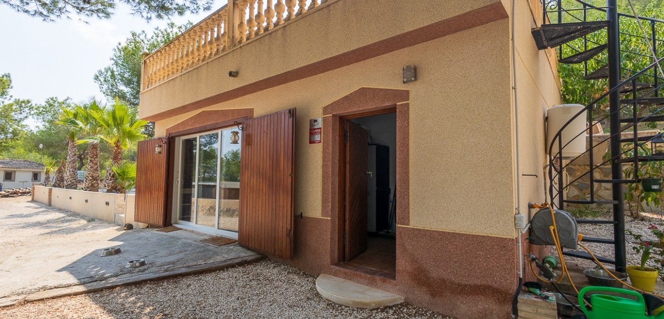 Herverkoop - Country Property/Finca -
Torremendo