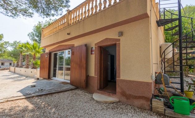 Herverkoop - Country Property/Finca -
Torremendo