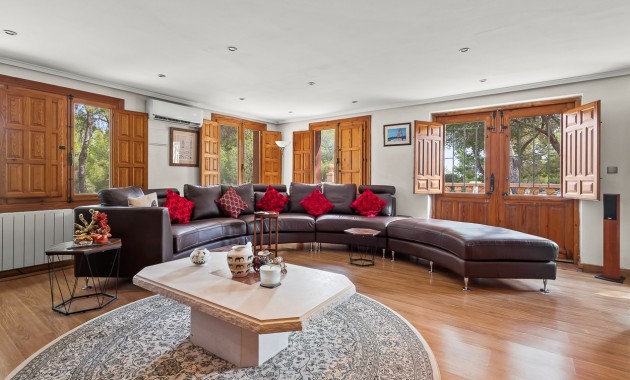 Herverkoop - Country Property/Finca -
Torremendo