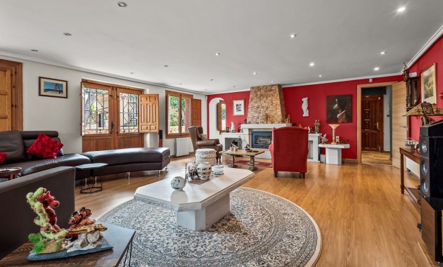 Herverkoop - Country Property/Finca -
Torremendo