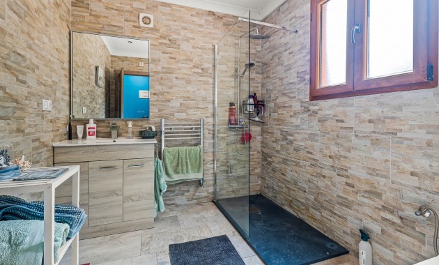 Herverkoop - Country Property/Finca -
Torremendo