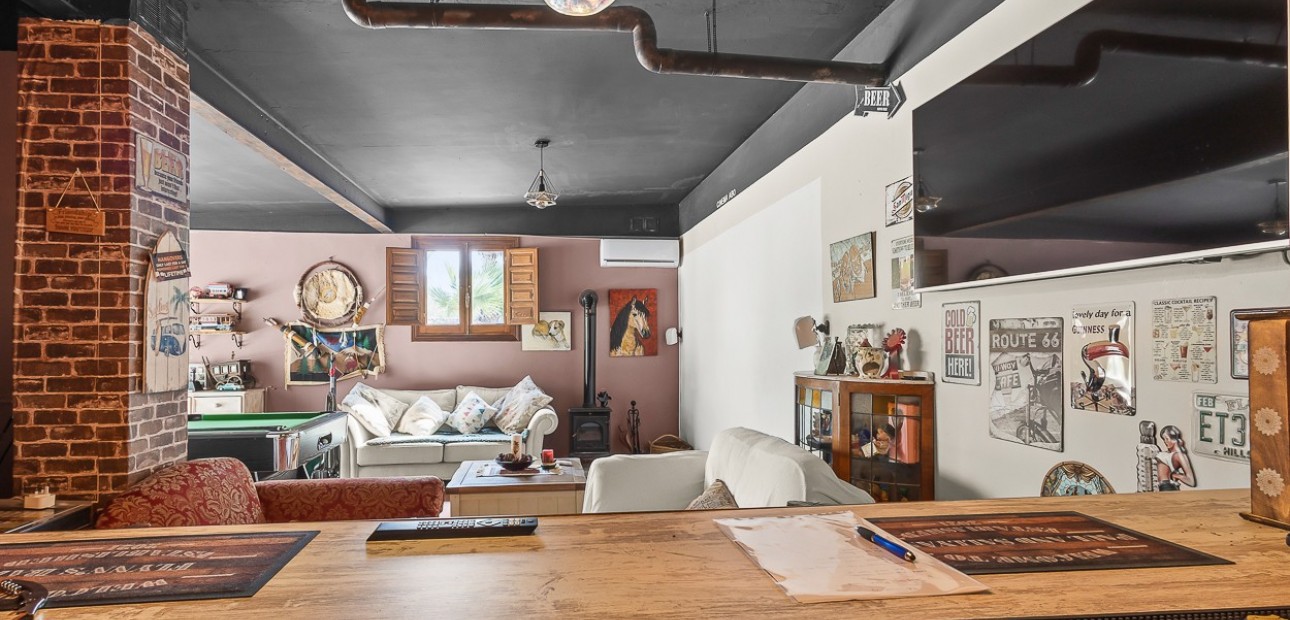 Herverkoop - Country Property/Finca -
Torremendo