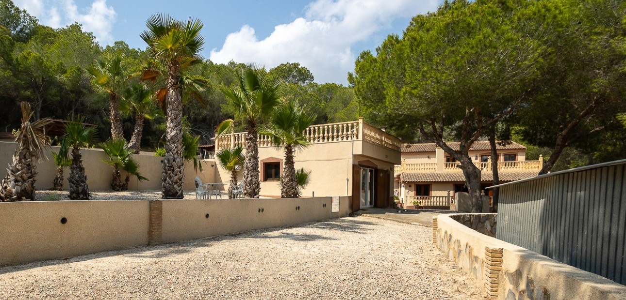 Herverkoop - Country Property/Finca -
Torremendo