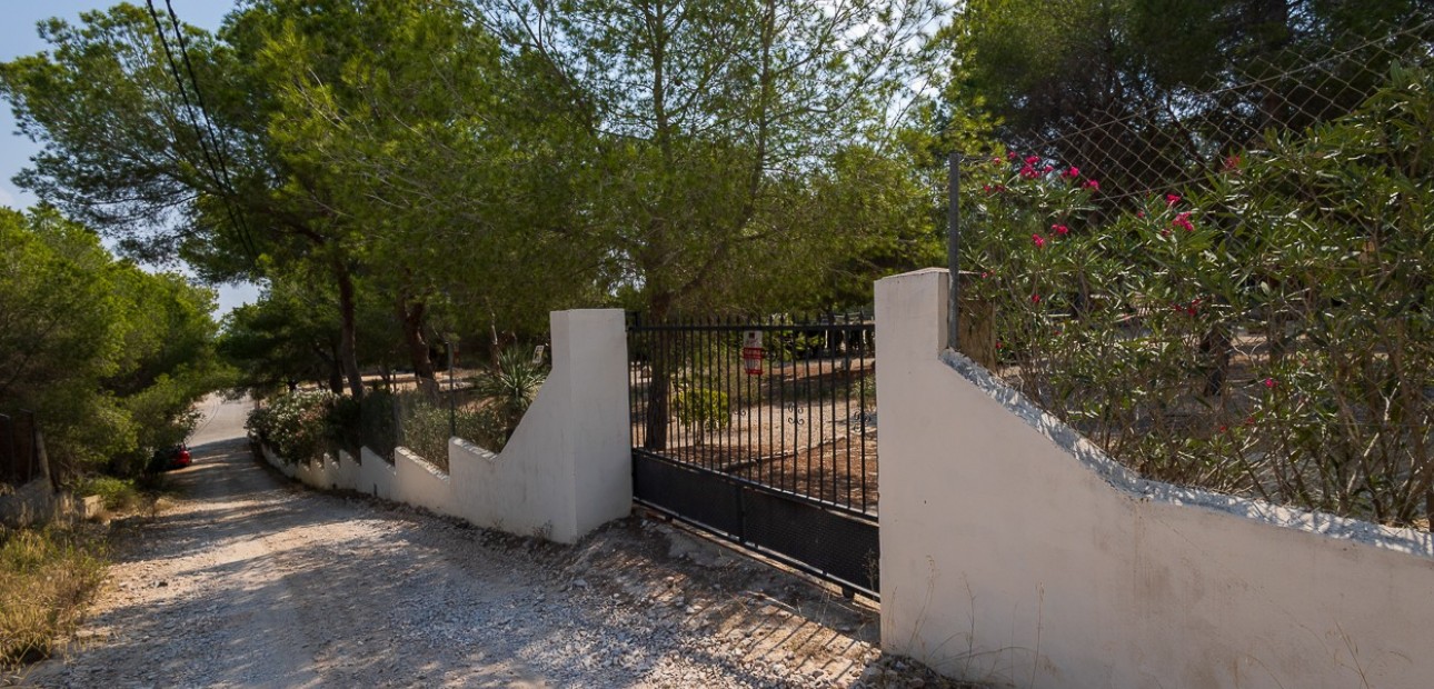 Herverkoop - Country Property/Finca -
Torremendo