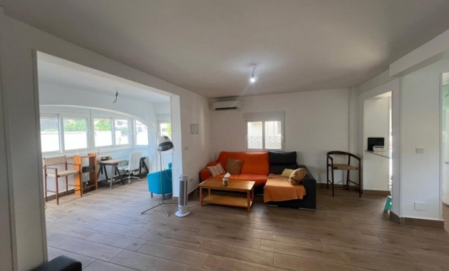 Sale - Villa -
Torrevieja - Aguas Nuevas