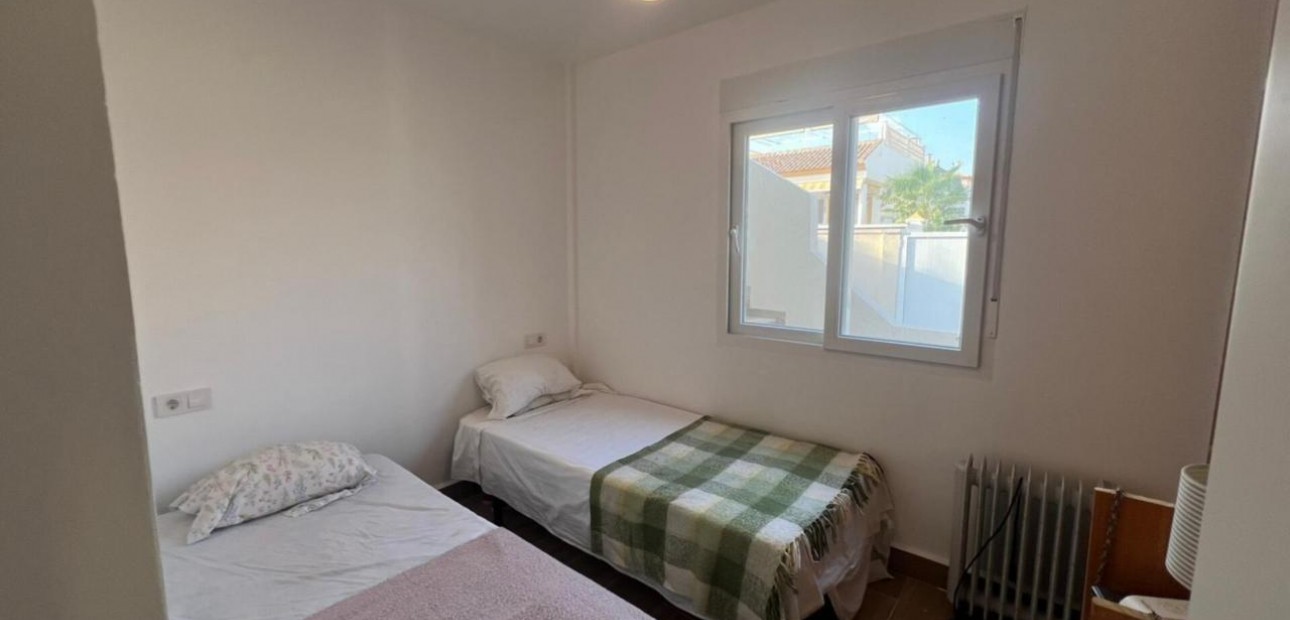 Sale - Villa -
Torrevieja - Aguas Nuevas