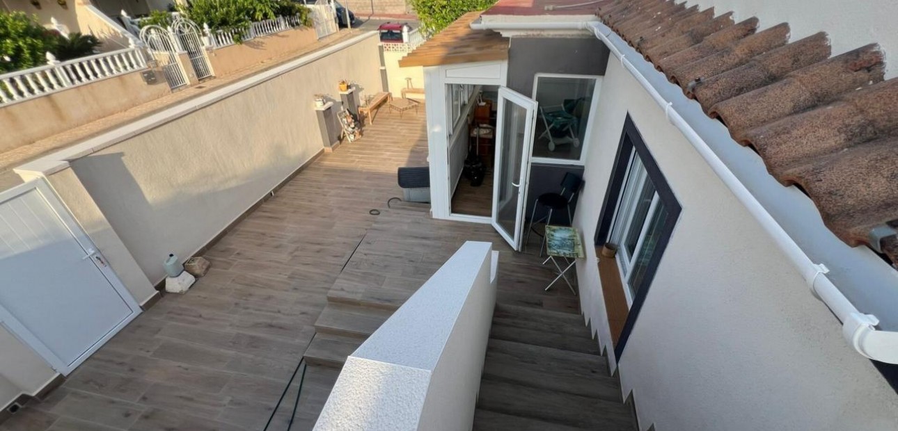 Sale - Villa -
Torrevieja - Aguas Nuevas